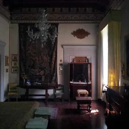 Castello Machiavelli Bed & Breakfast *