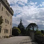 Castello Machiavelli Bed & Breakfast